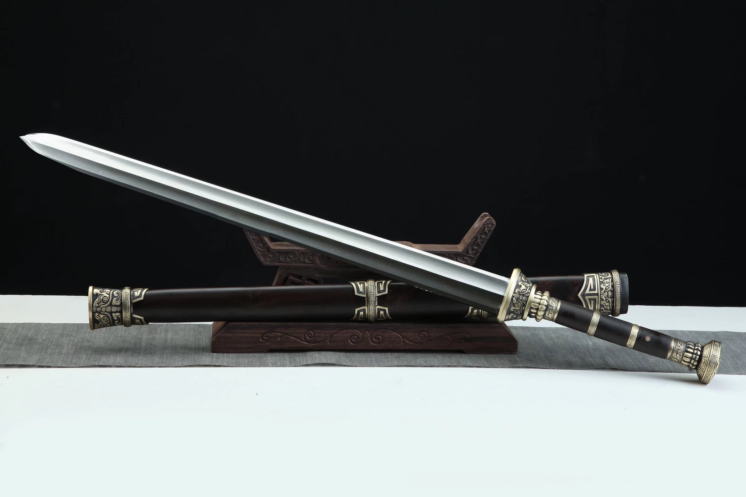 24寸七雄战剑（大瓦轮剑身款）